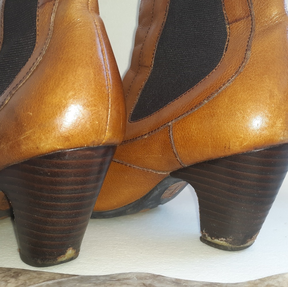Born brown leather acorn sole ankle boots - Picture 2 of 4